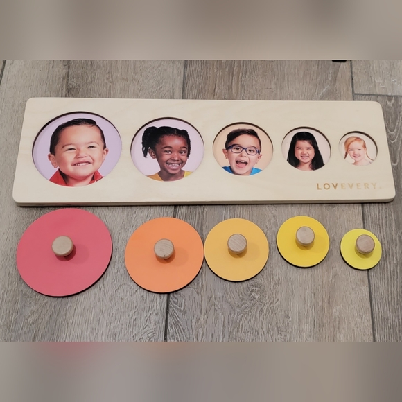 ❗️Last Chance is Today!❗️Lovevery Circle of Friends Puzzle- Make an Offer - Picture 4 of 4